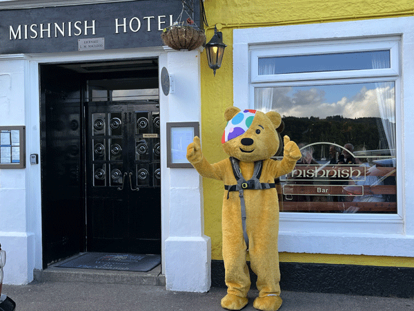Pudsey visits Tobermory